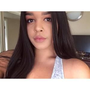 Meet your Posher, Kamaria